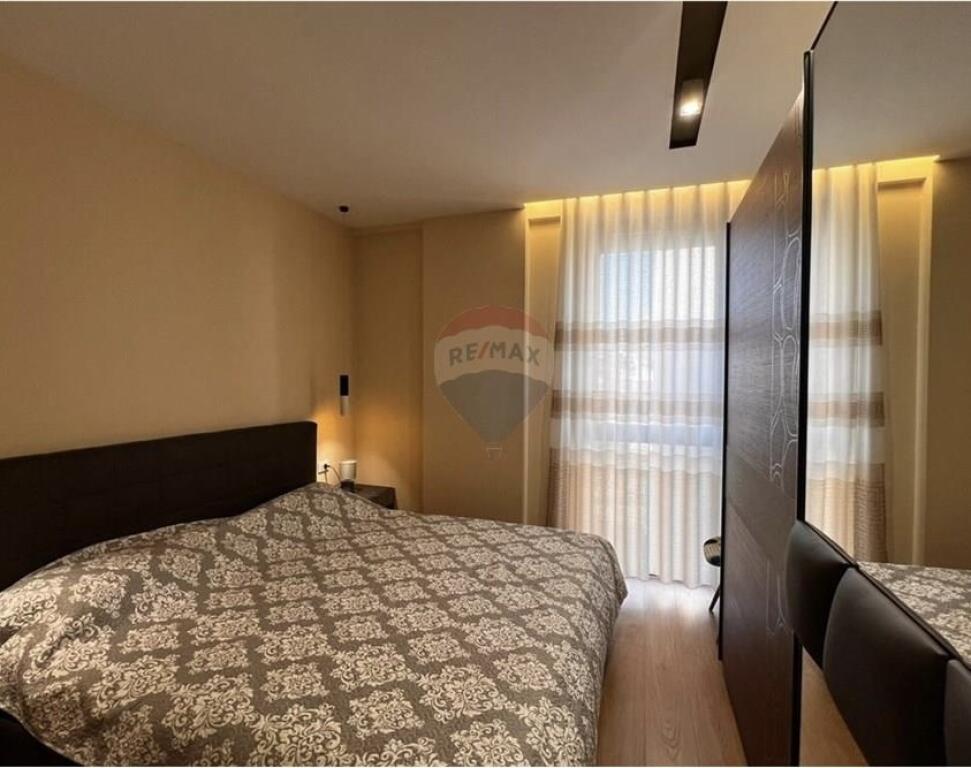 Apartment 2+1+2 For Rent - Qemal Stafa Street