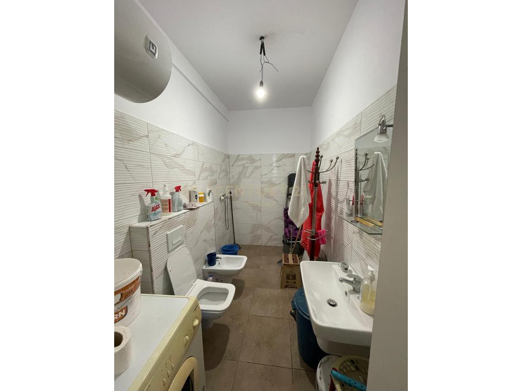 APPARTAMENTO TIPOLOGIA 2+1 IN AFFITTO, VICINO ALL'EX DOGANA, TIRANA!