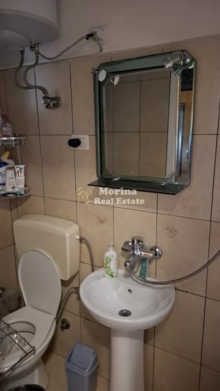 Qera, Garsoniere, 21 Dhjetori, 300 euro/muaj