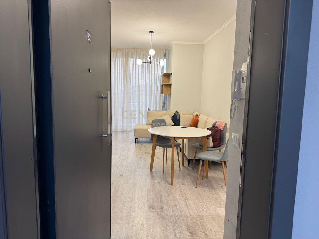 JEPET ME QIRA APARTAMENT 1+1 – RRUGA RIZA CEROVA