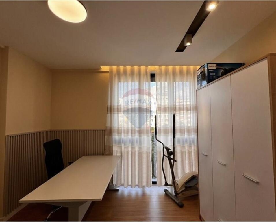 Apartment 2+1+2 For Rent - Qemal Stafa Street