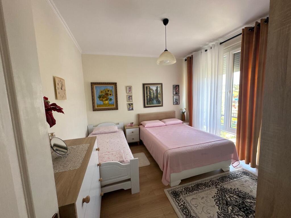 Shitet apartament 1+1 ne golem