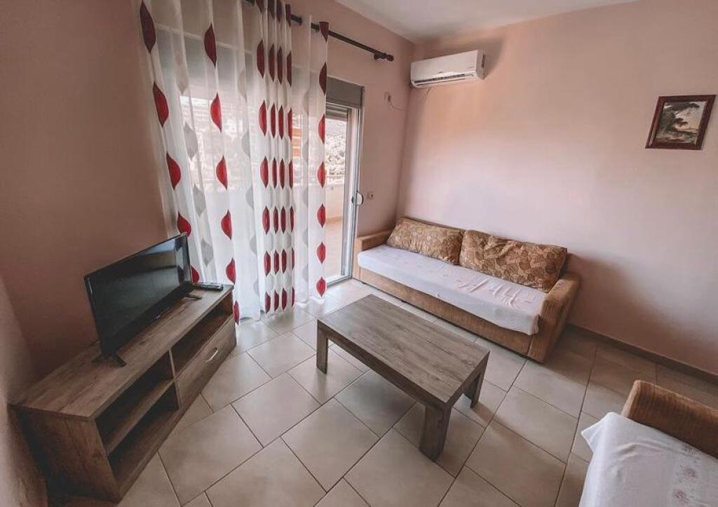 Jepet me Qera Apartament 1+1 Sarande
