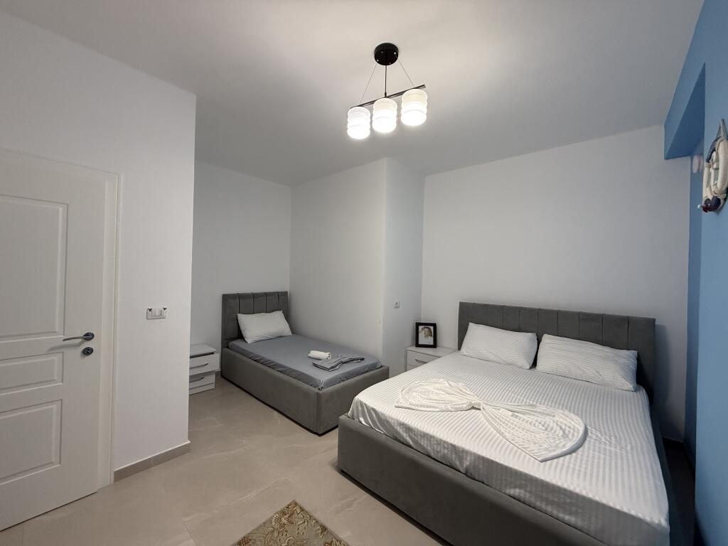 Apartment 2+1 for rent on Iliria beach