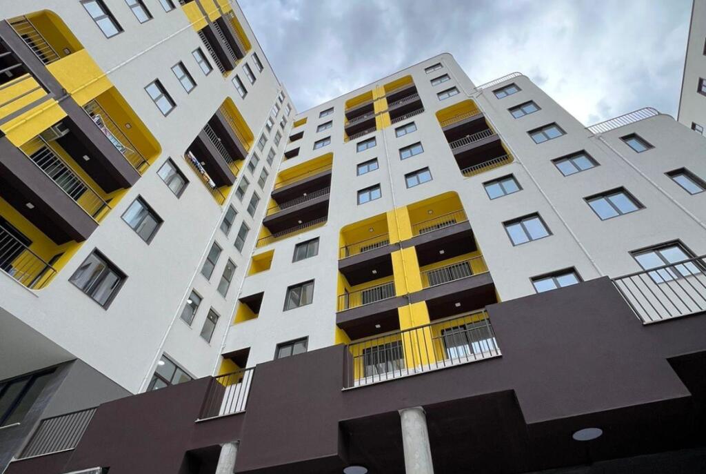 FOR RENT 1+1 APARTMENT AT GRAND GALERY YZBERISHT!!!!