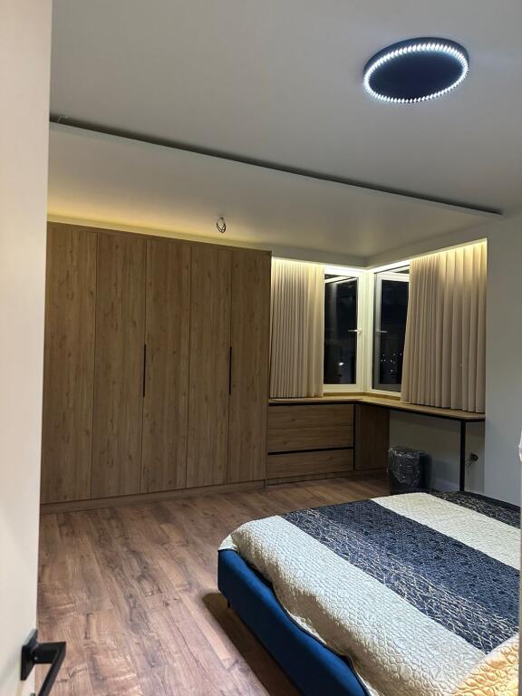 Penthouse me Qera me Super Mobilim