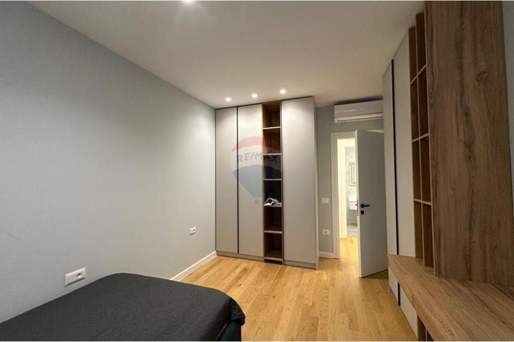 Apartament - Për Qira - Rose Garden, Tiranë € 1,400