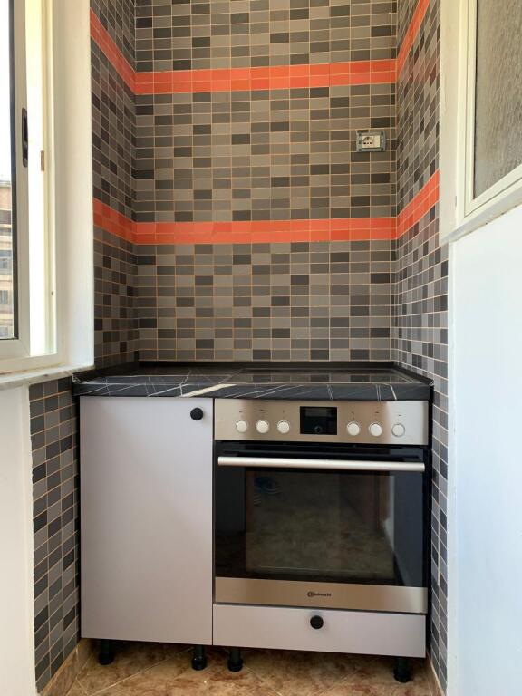 Jepet me qera apartament 1+1 | Kombinat