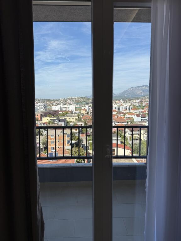 Apartment 2+1+2 with parking space on "5 Maji" street Tirana