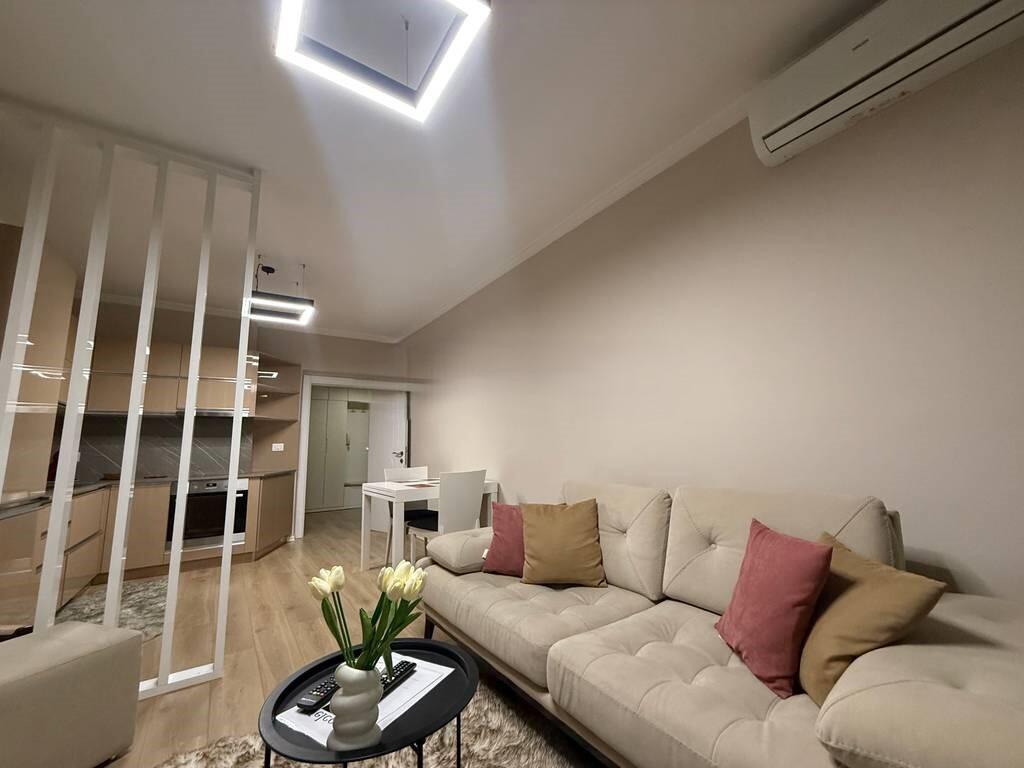 APARTAMENT 1+1 NE BLLOK PER QIRA 800 € /Muaj