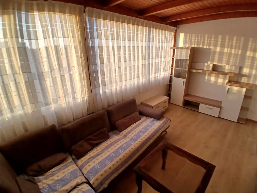 Jepet Me Qera Apartament 2+1+1 Ballkon