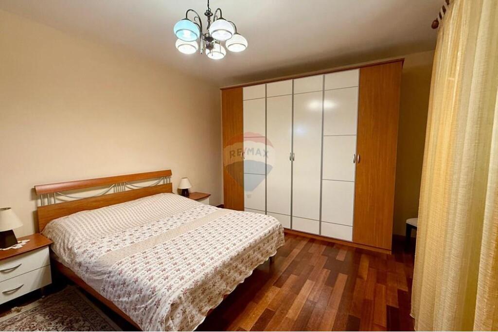 APARTAMENT 3+1 PËR QIRA QENDËR,