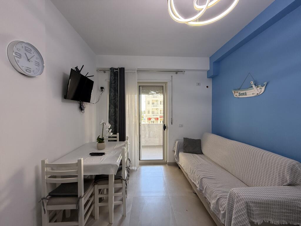 Apartment 2+1 for rent on Iliria beach
