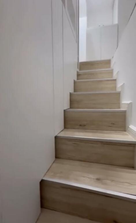 Apartament 1+1 (dubleks) ne Bllok!