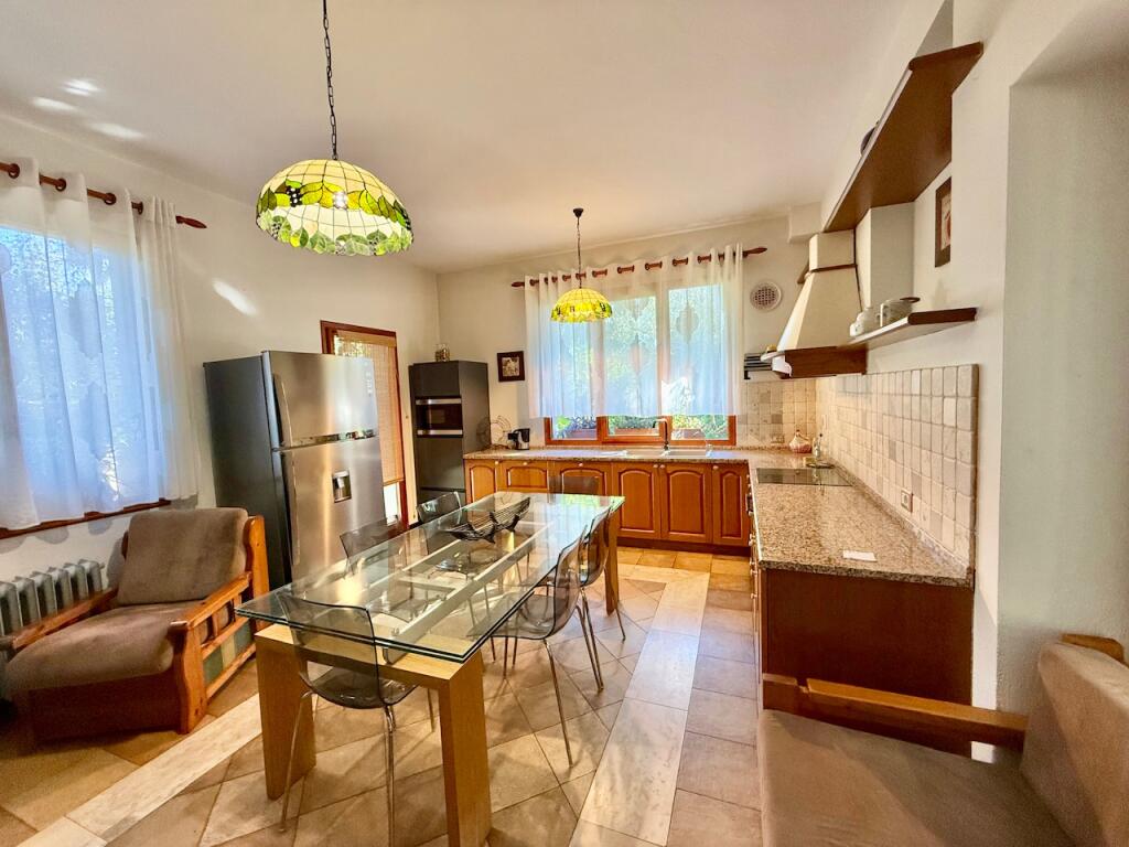 Modern villa for rent near Farka Lake