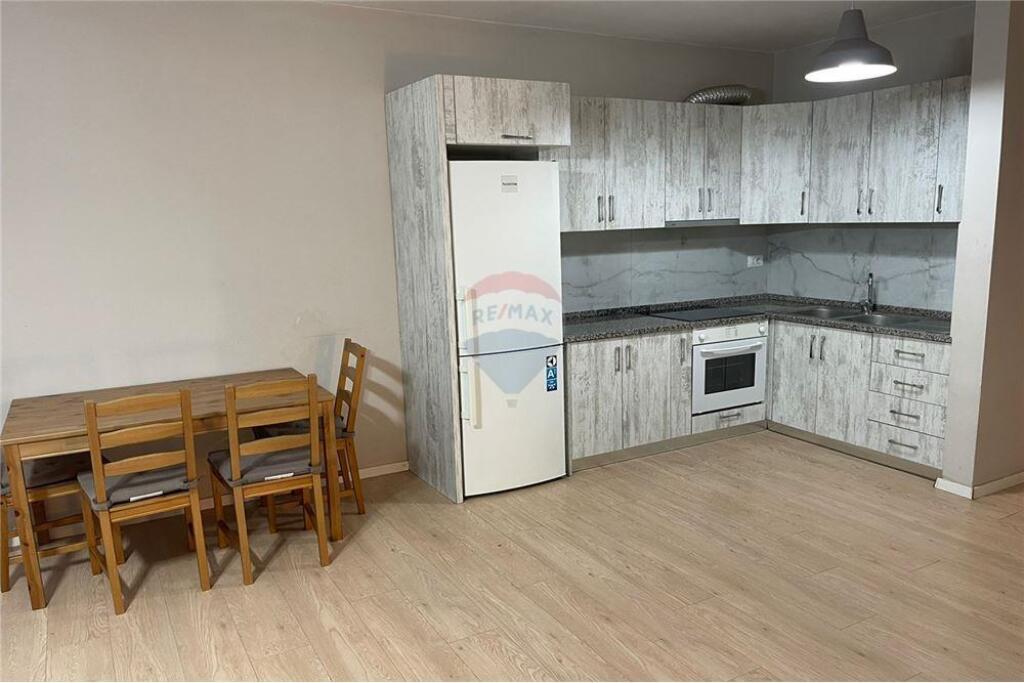 Apartament 1+1 për qira – Brryl, Tiranë