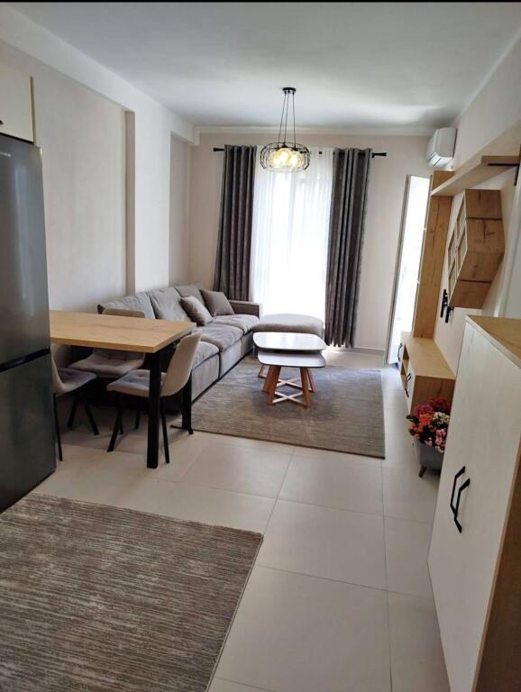 APARTAMENT ME QERA 1+1 UNIVERS CITY 500 EURO