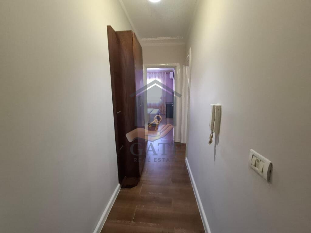 Appartamento 1+1 in affitto – Spiaggia, Durazzo (Vicino Hotel Adriatik)