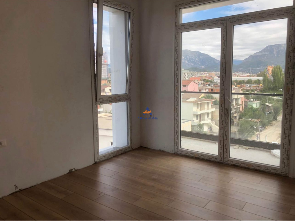 SHITET APARTAMET 1+1+BALLKON "BULEVARDI I RI" 132.000 EURO
