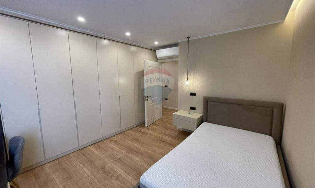 APARTAMENT 2+1+2 PËR QIRA – QENDËR, PËRBALLË TOPTANI CENTER