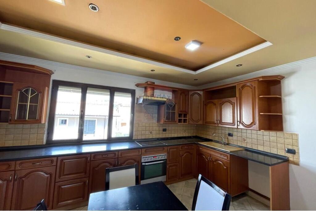 Apartament - Për Qira - Rruga Mihal Grameno, Tiranë