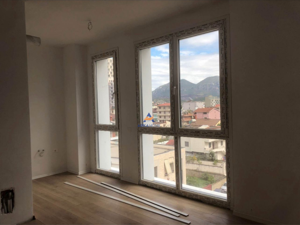 SHITET APARTAMET 1+1+BALLKON "BULEVARDI I RI" 132.000 EURO