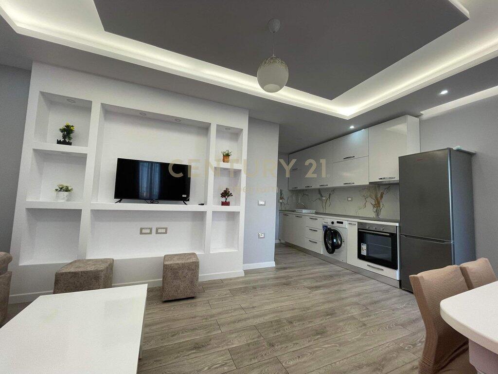 Apartament 1+1 për Qira në Golem 600 € /Muaj