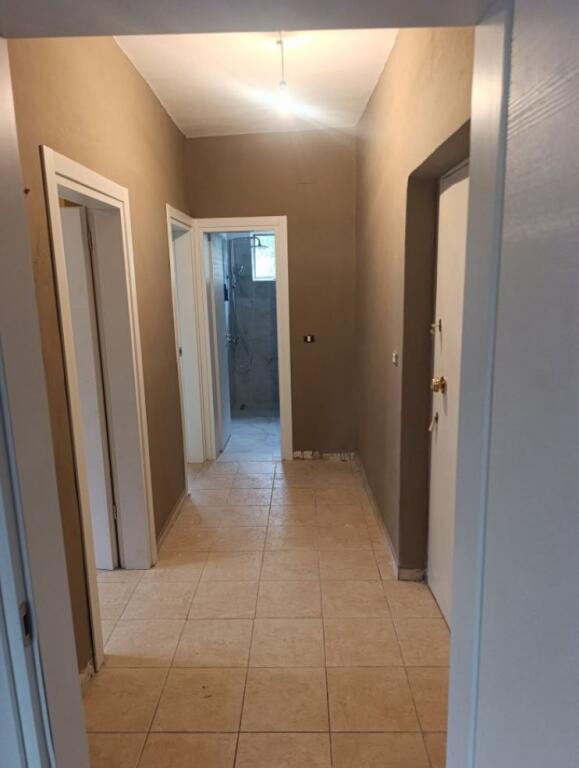 For rent 2+1 Empty – Kavaja Street