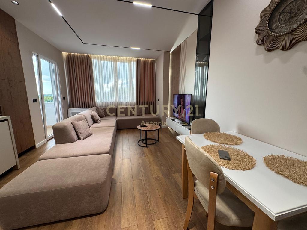 APARTAMENT MODERN 2+1+2 NE ZONEN E FRESKUT. 180,000 €