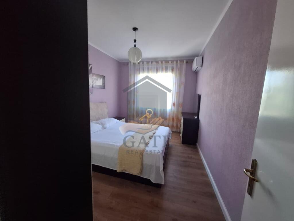 Appartamento 1+1 in affitto – Spiaggia, Durazzo (Vicino Hotel Adriatik)