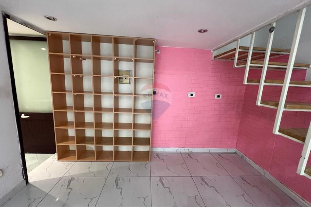 Shitet Dyqan në Zemër të Bllokut, Tiranë!