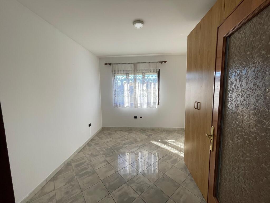 Apartament 3+1+2 me Qira tek Rruga Mihal Grameno