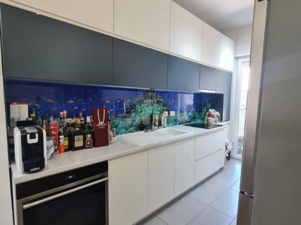 Shitet, Apartament 2+1 , Materniteti i Ri.