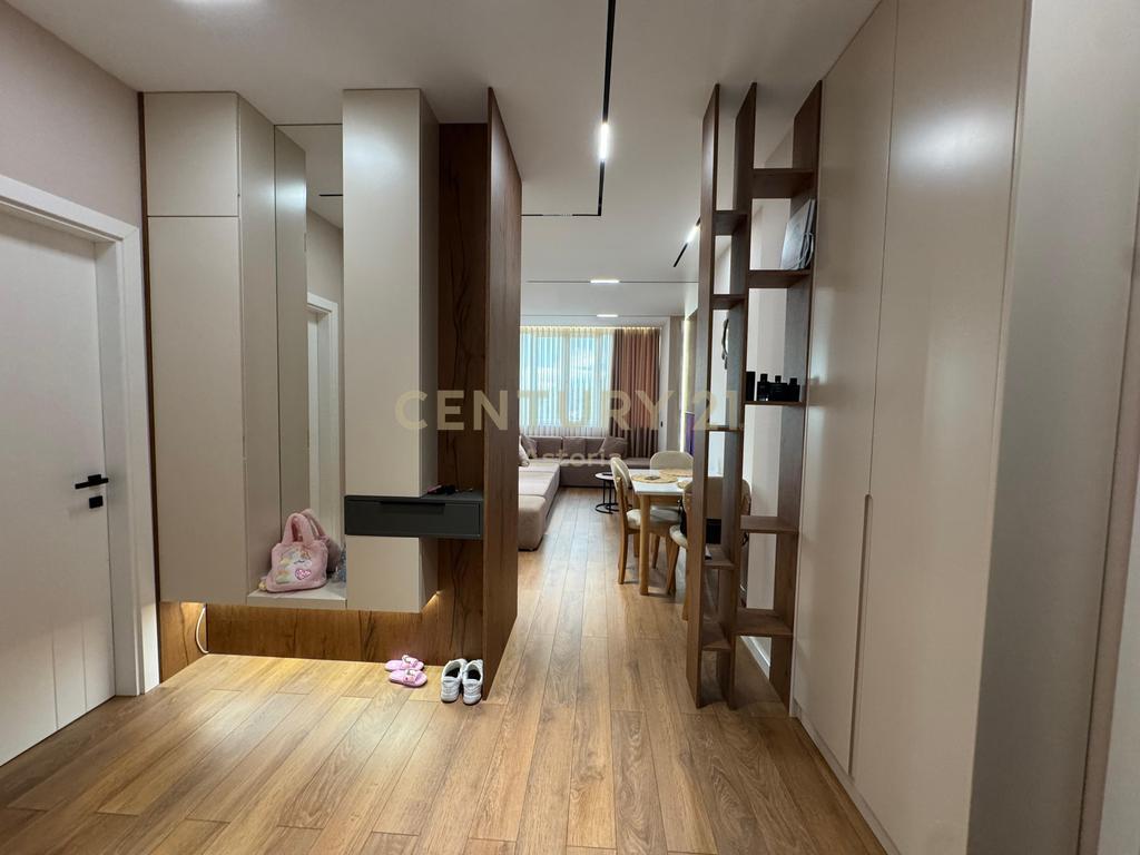 APARTAMENT MODERN 2+1+2 NE ZONEN E FRESKUT. 180,000 €