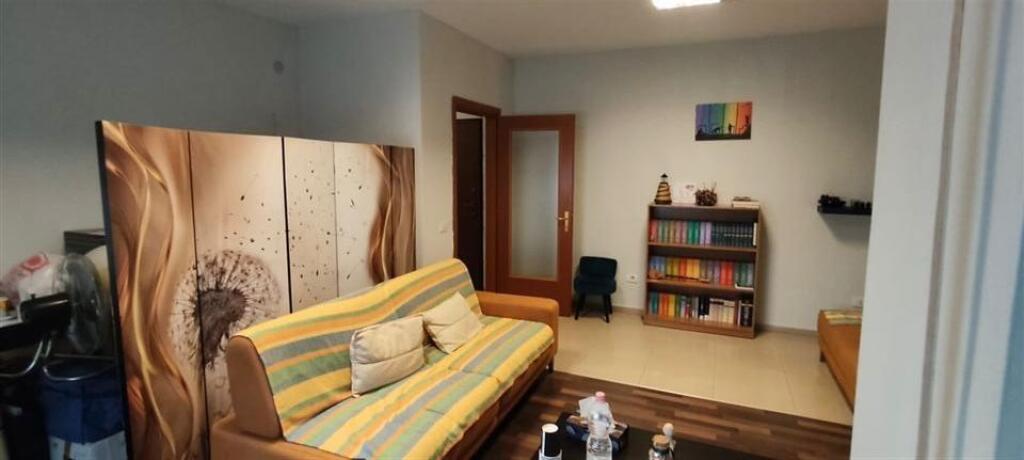 🏠 Shitet Apartament 1+1 – Komuna e Parisit