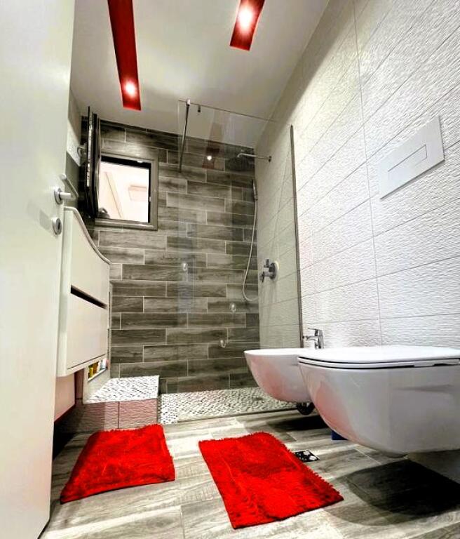 Appartamento 2+1+2 a Tower Bridge 3 in Rruga e Dibres