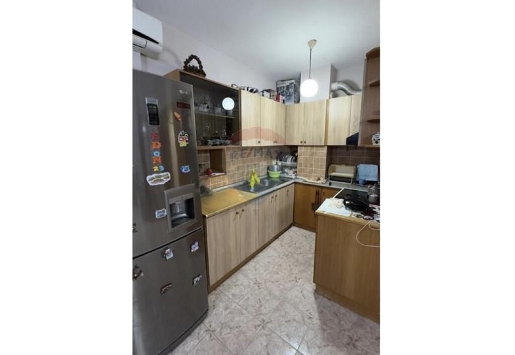 APARTAMENT 1+1 ME QIRA – RRUGA E BOGDANEVE (PRANË QENDRËS)