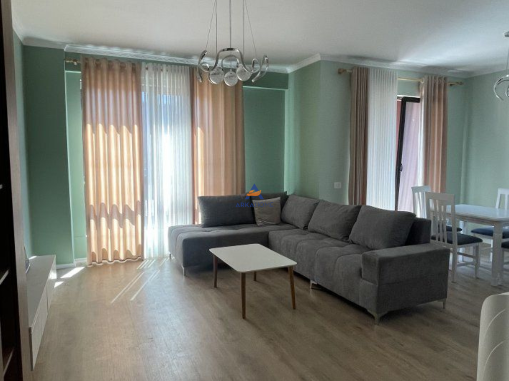 AFFITTASI APPARTAMENTO 2+1+2+BALCONE+POSTO AUTO "VIA ARBEN BROCI, MYSLYM SHYR" 1150 EURO