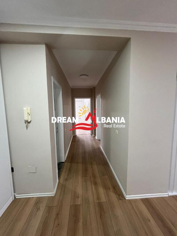 Apartament 2+1+2 me qera ne Qender prane Toptani Center (ID 42215411).