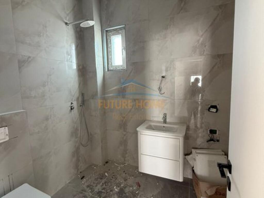 Shitet, Apartament 1+1, Ali Dem, Tiranë.