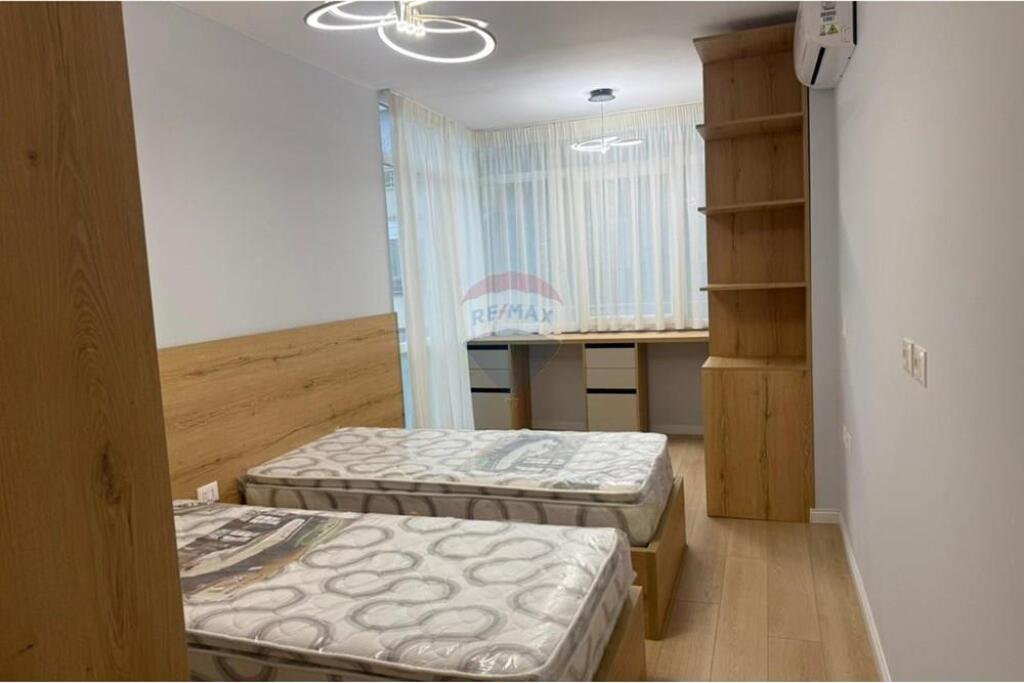 Apartament 2+1+2 per shitje Myslym Shyri