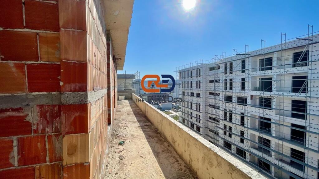 Tek Univers City, Shitet Super Apartament 2+1, Me Planimetri Te Rregullt!