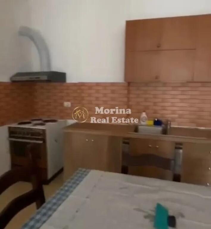 Affitto, Appartamento 1+1, presso Komuna e Parisit, 400 euro/mese