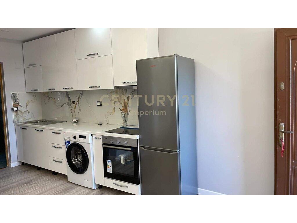 Apartament 1+1 për Qira në Golem 600 € /Muaj