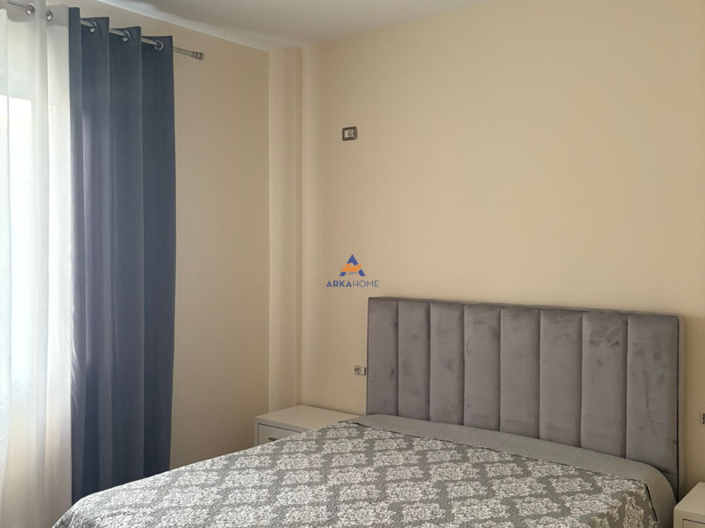 JEPET APARTAMENT ME QERA 2+1+BALLKON "TE RRUGA E ELBASANIT" 600 EURO