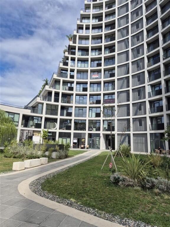 OFFICE FOR RENT 103 M2 LAKE VIEW 1,700 EURO