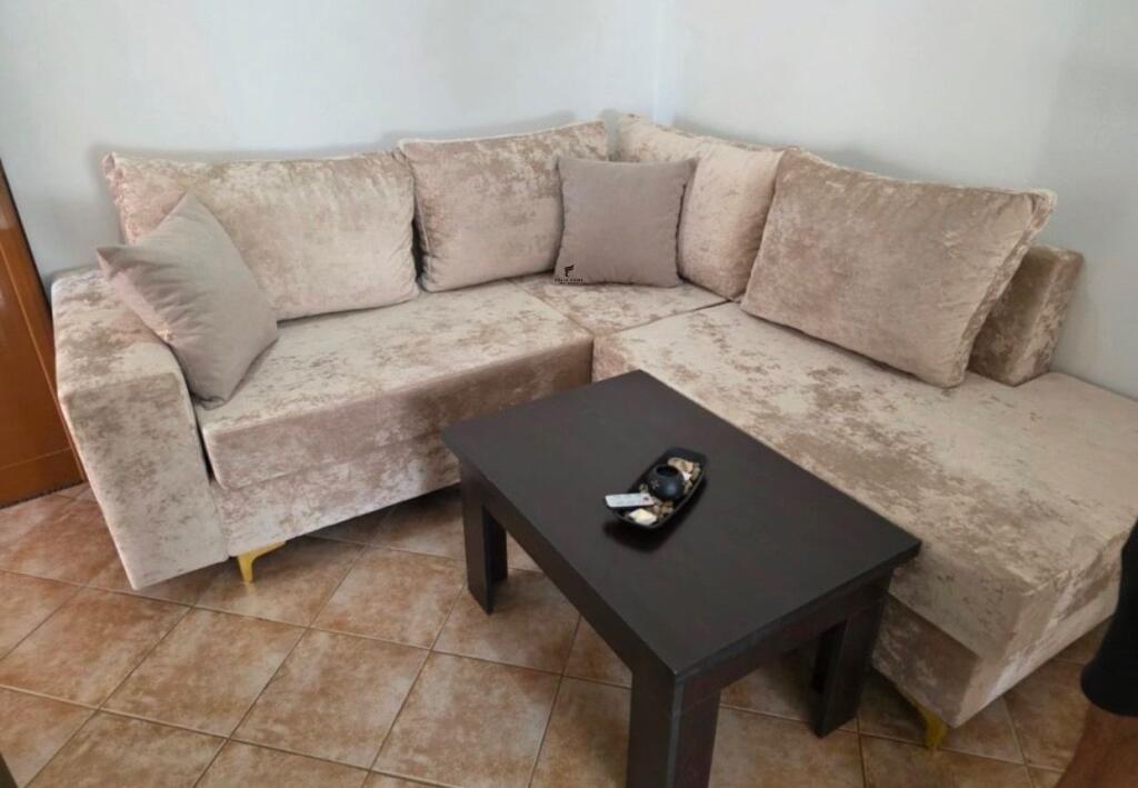 APARTAMENT ME QERA 1+1 YZBERISHT 400 EURO