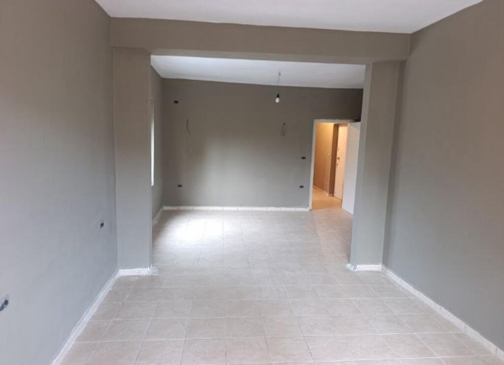 For rent 2+1 Empty – Kavaja Street