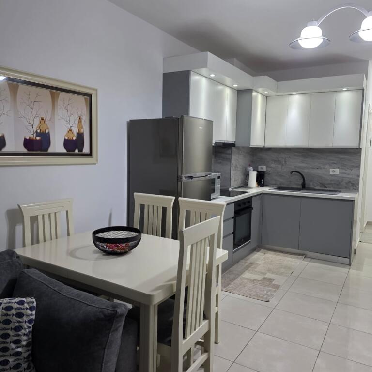 🎯 SHITET APARTAMENT 1+1  📍 QERRE