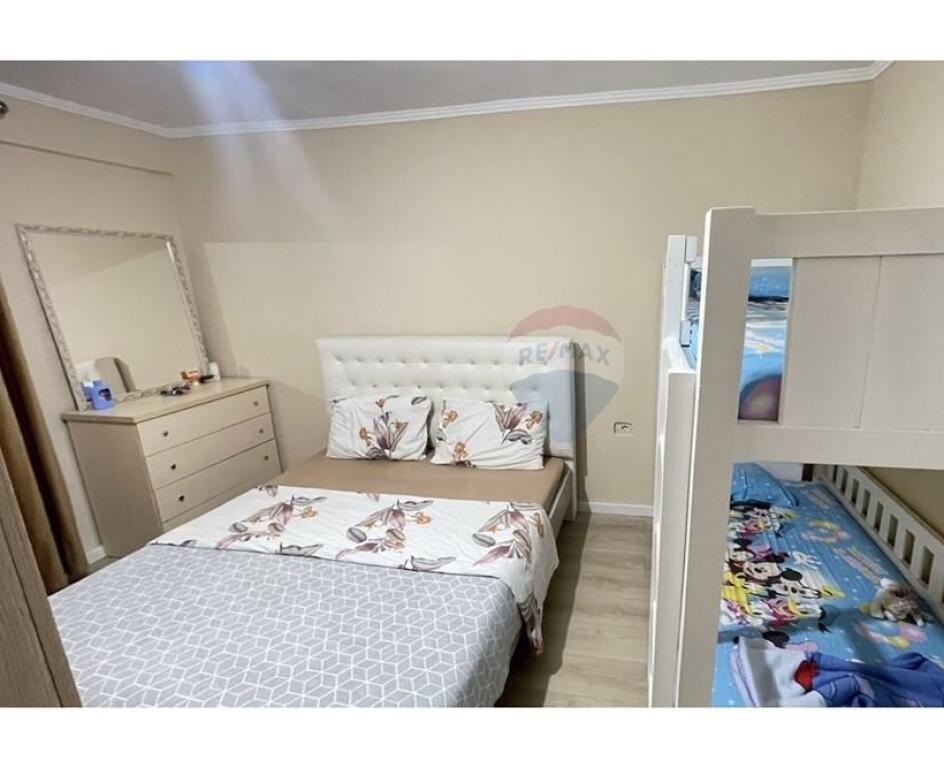 Jepet me qira apartament 1+1 tek rruga Jordan Misja